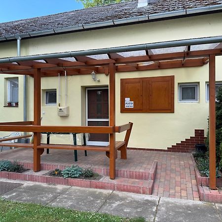 Platan Apartman Marcali エクステリア 写真